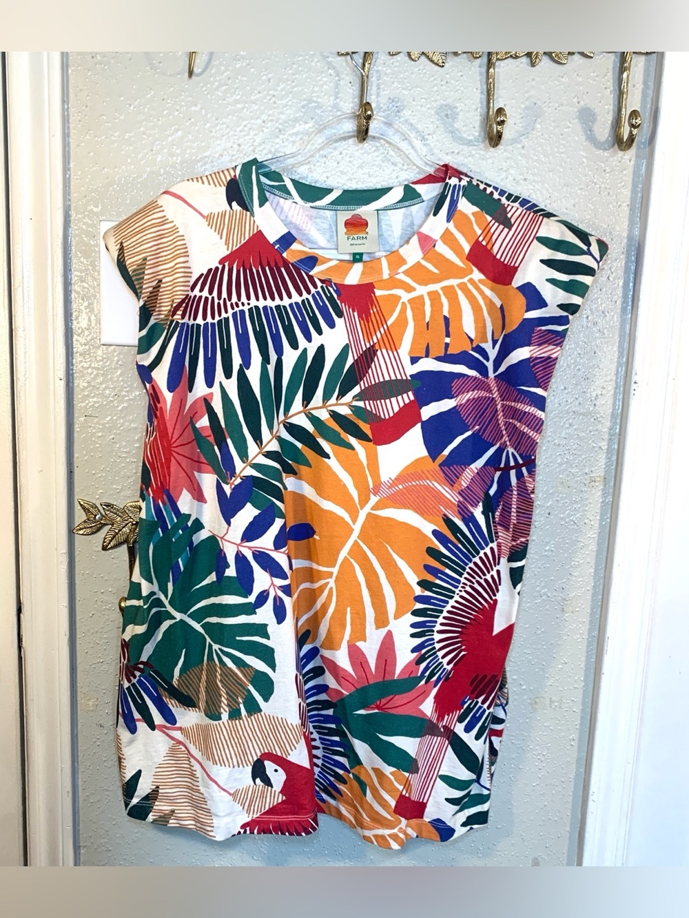 FARM Rio Multicolor Tropical Leaf & Parrot Short Sleeve Tee Size XL